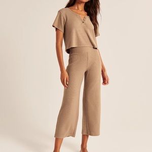 Abercrombie Waffle Lounge Wide Leg Pants in Light Brown, size XL